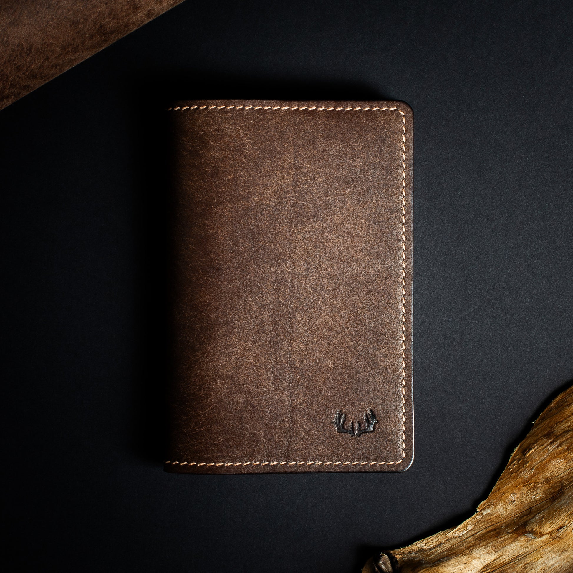Handmade Leather Notebook Holder with pen holder and card slot. Leather Journal font closed - Castagno & Cognac Peublo Leather