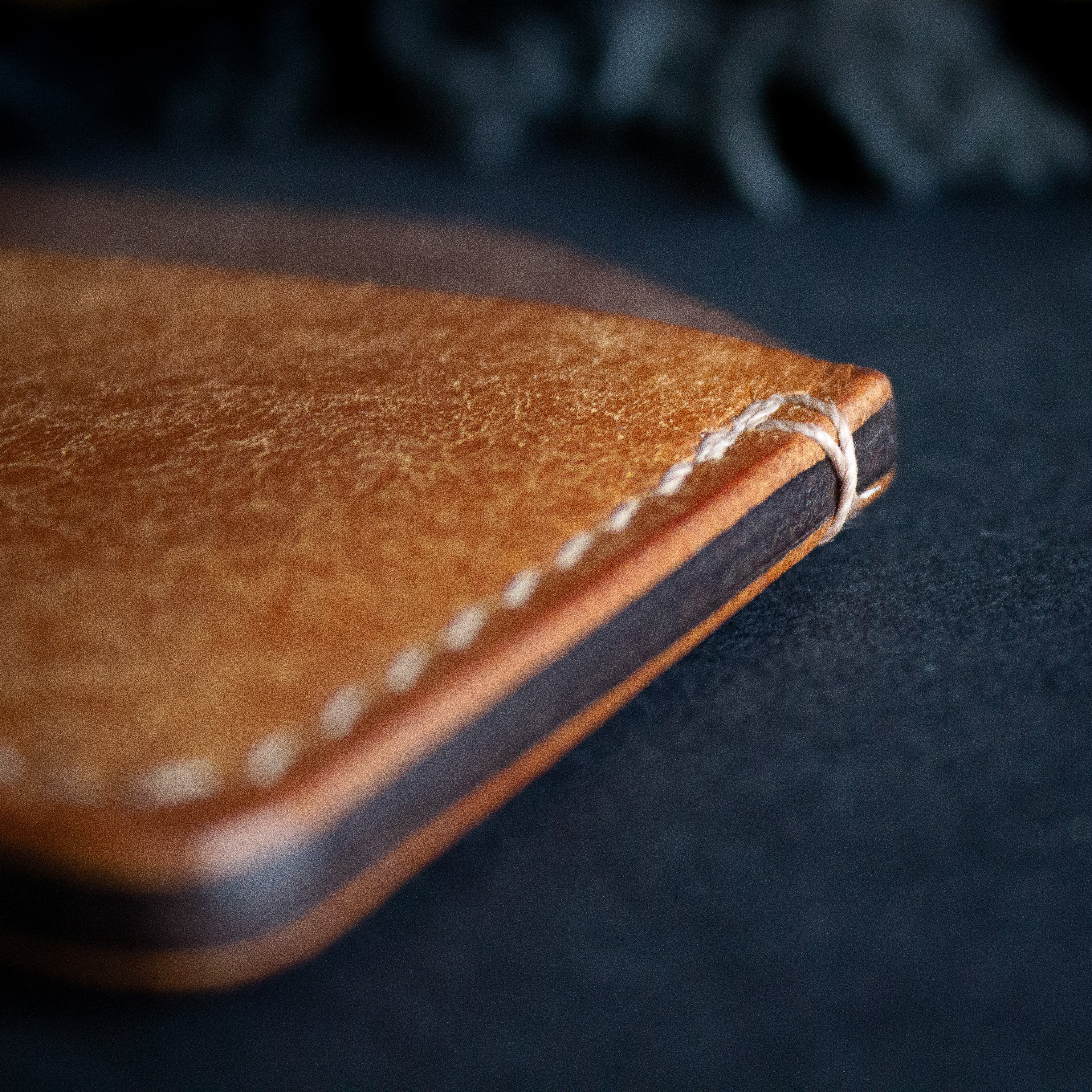 Elkwood leather The Aspen full grain Italian leather cardholder wallet close up finished edges