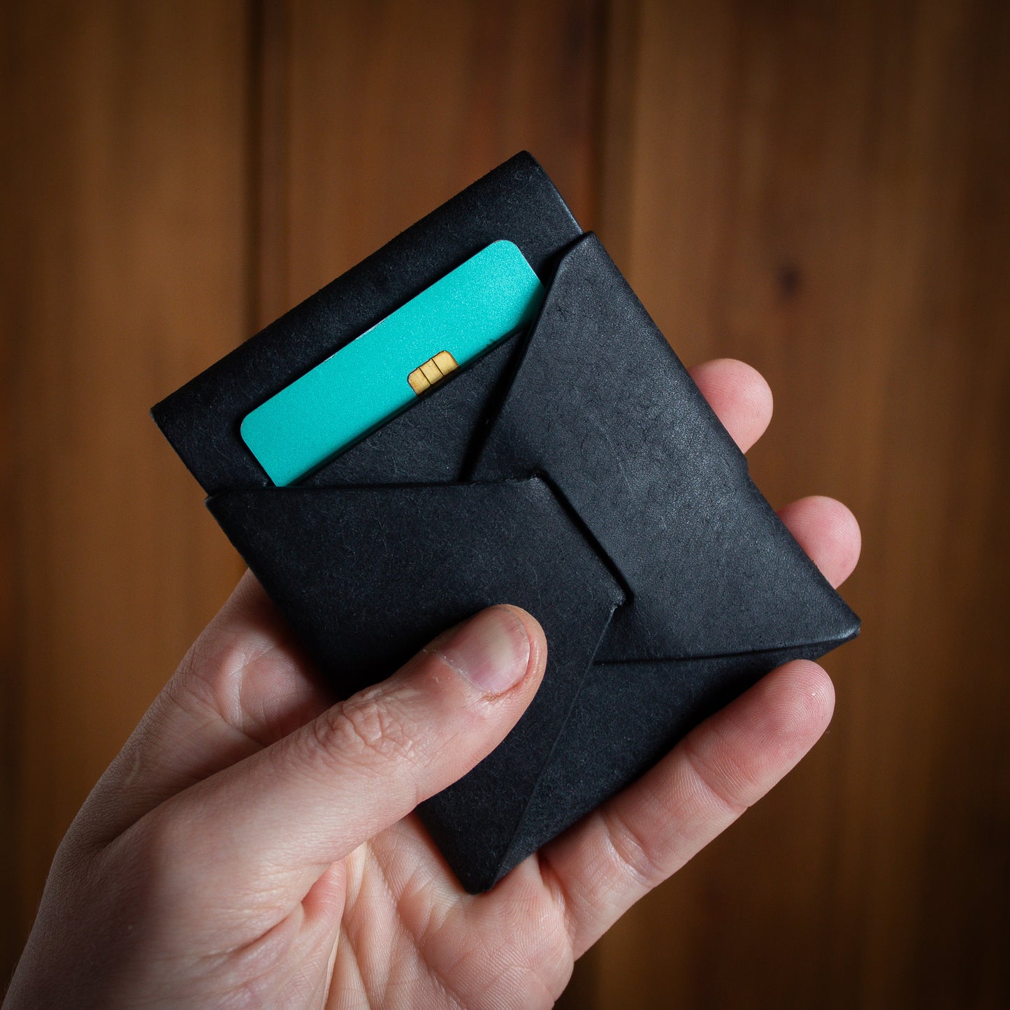 Stitchless EDC black wallet - Reverse side quick access card slot and stingless tab