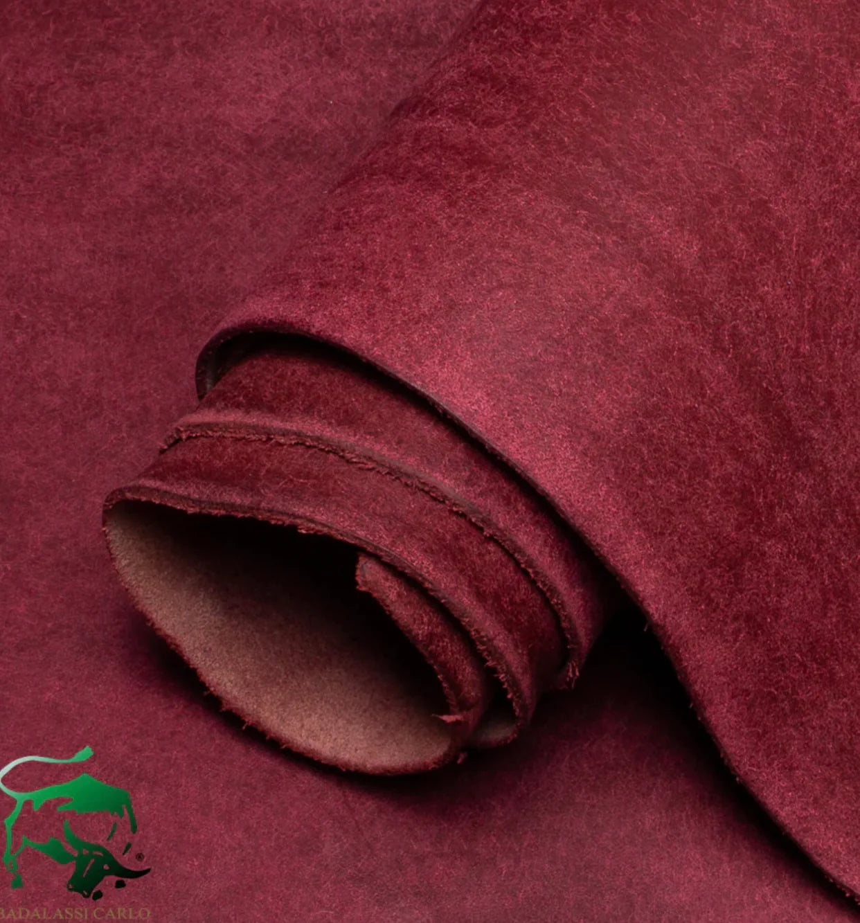 Red vegetable tanned leather roll - Badalassi Carlo Pueblo Mosto Leather