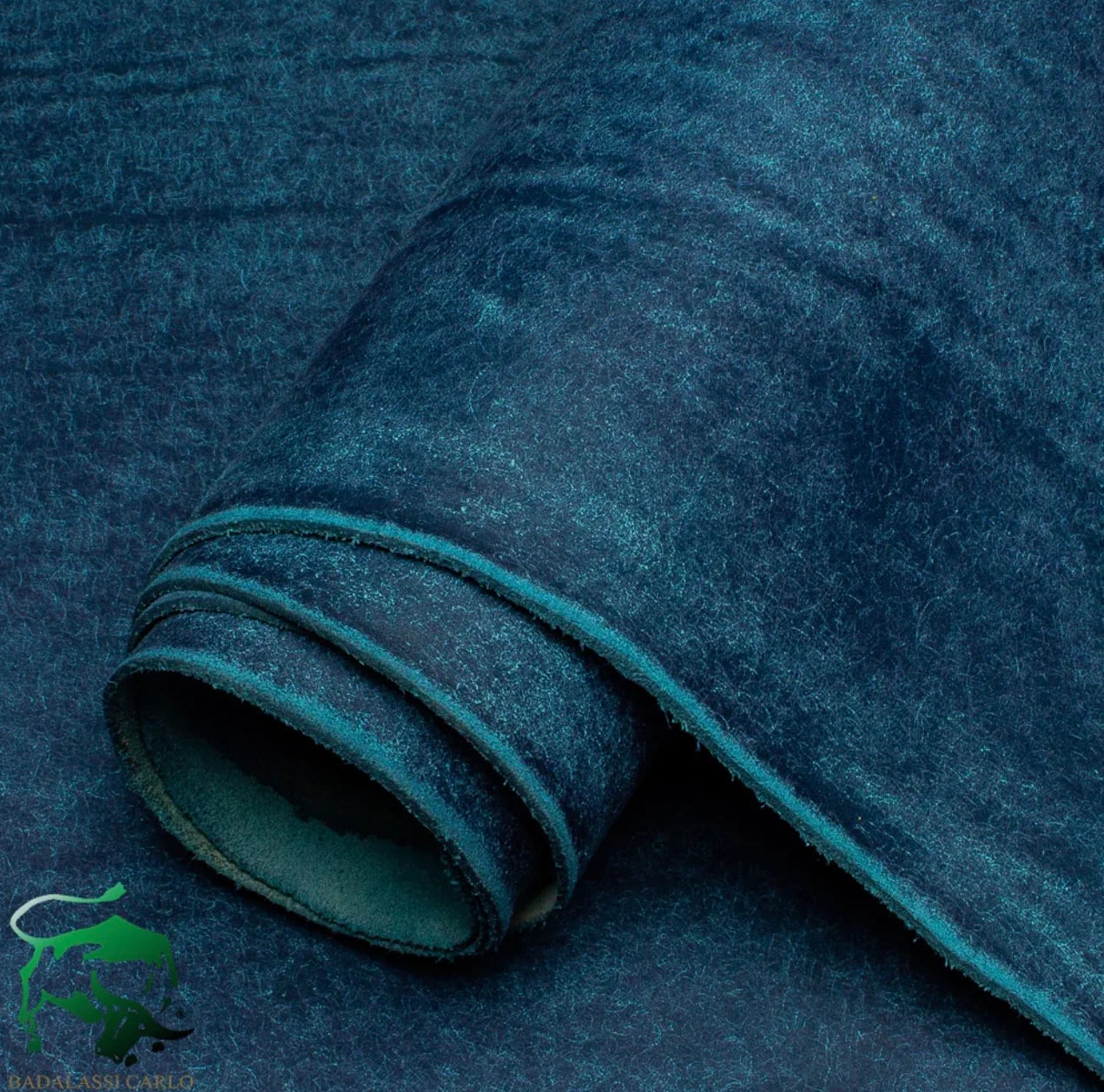 Blue vegetable tanned leather roll - Badalassi Carlo Pueblo National Leather